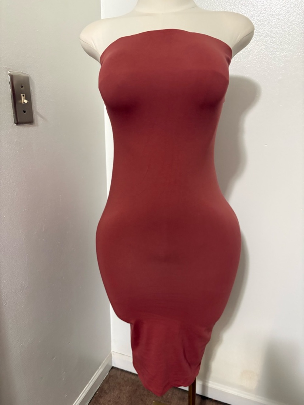 Heart & Hips Strapless Bodycon Midi Dress in Rust NWT